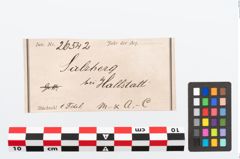 Etikett zu Bronzebügelbesatzfibel (NHMW-PRAE-026542)